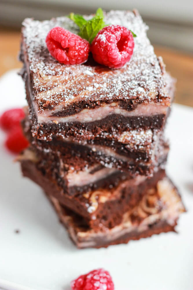 Raspberry Cheesecake Brownie | littlebroken.com @littlebroken