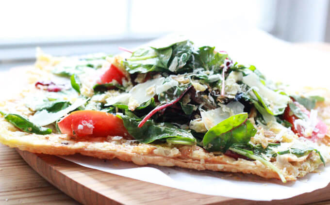 CPK Tricolore Salad Pizza - quick and easy version that is SO much better! | littlebroken.com @littlebroken