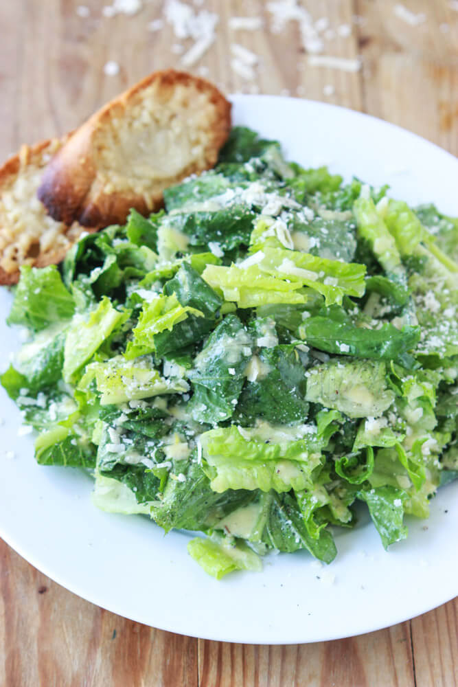 Lemony Caesar Salad with Garlic-Parmesan Toasts - lighter than most Caesar salads without anchovies or raw eggs! | littlebroken.com @littlebroken
