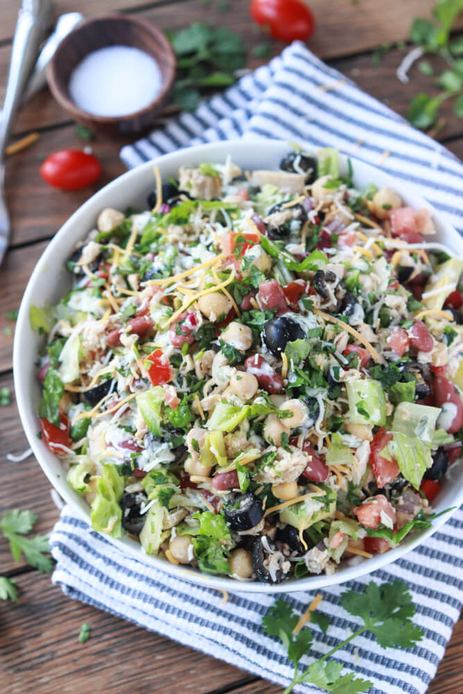 Mexican Chopped Tuna Salad with Creamy Cilantro Dressing - delicious lunch or dinner meal with homemade pico de gallo and creamy dressing! Super healthy and light. | littlebroken.com @littlebroken