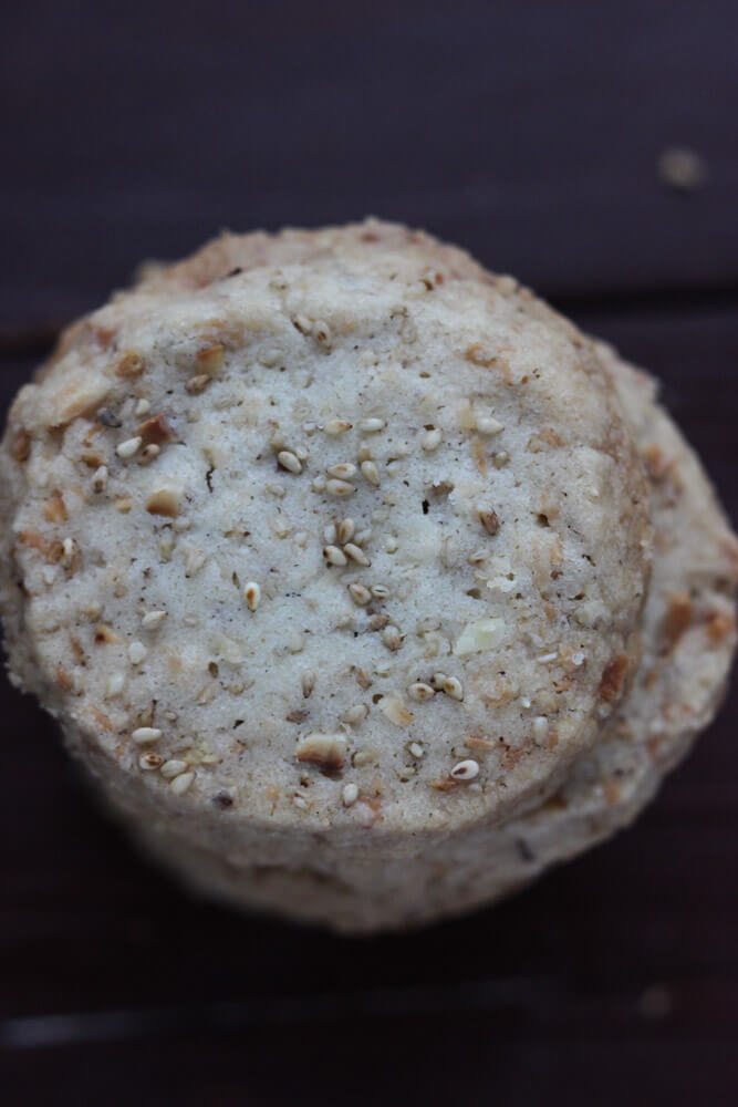 Day 4 of 12 Days of Cookies: these buttery sweet Sesame Coconut Butter Cookies are the TASTIEST butter cookies to make. Super easy and A LOT | littlebroken.com @littlebroken #christmascookies #buttercookies