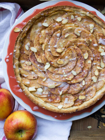 simple apple tart