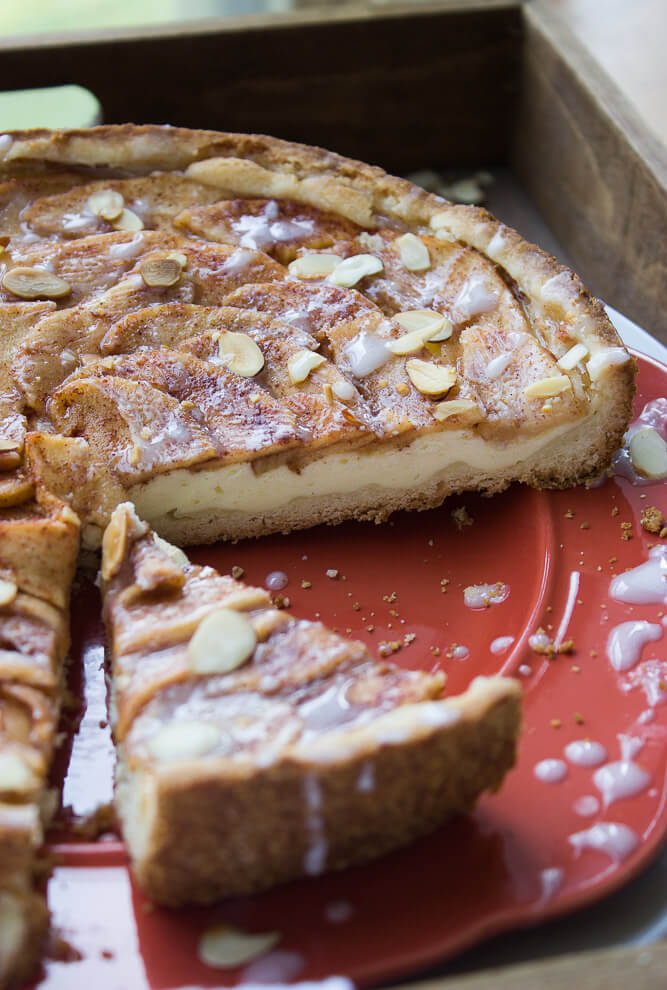 almond apple tart