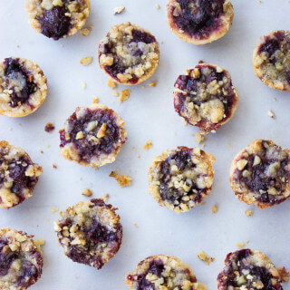 Mini Cherry Pie Bites - flaky buttery crust with cherry filling and walnut streusel. No special techniques required! So easy, so good. | littlebroken.com @littlebroken