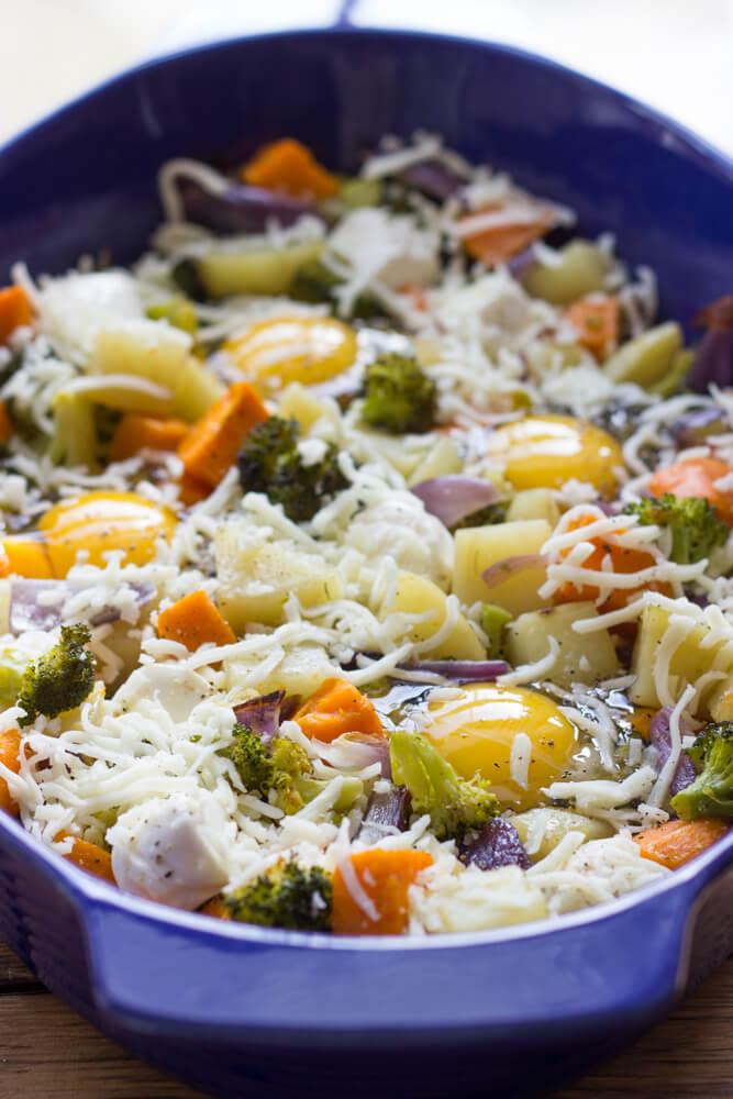 Egg and Veggie Loaded Weekend Casserole - healthy bright veggies and wholesome eggs make this casserole a total winner! Made all in one pan, in the oven, with minimal prep | littlebroken.com @littlebroken