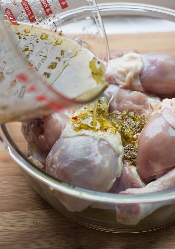 Grilled Greek Lemon Chicken Drumsticks - perfect chicken dish to add to weeknight dinner! | littlebroken.com @littlebroken