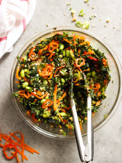 Chopped Kale Salad with Peanut-Chili Vinaigrette - kale, sweet peppers, cilantro, cashews, and edamame tossed in the most flavorful peanut-chili vinaigrette | littlebroken.com @littlebroken