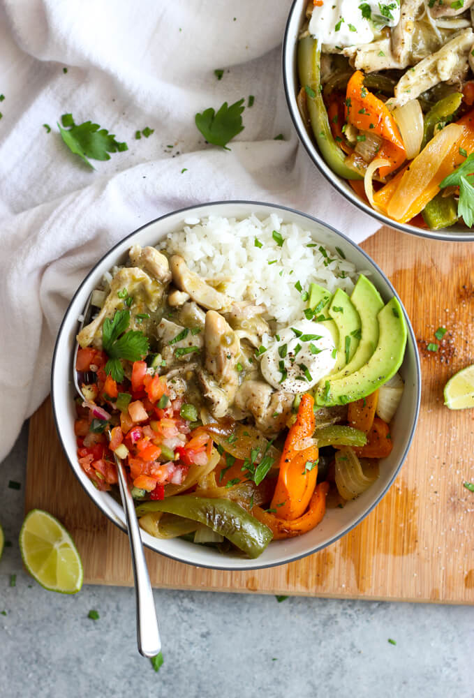 Easy Chicken Mexican Bowls (2 Ways!) - easy skillet shredded chicken served over cauliflower rice or white rice. Choice is yours. | littlebroken.com @littlebroken