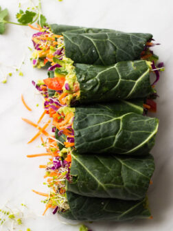 Healthy Veggie Rolls - vegan, vegetarian and completely raw! | littlebroken.com @littlebroken