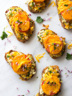 Tuna Avocado Melts - made with creamy avocado, whole grain bread, and wholesome cheddar cheese. 243 cal | littlebroken.com @littlebroken