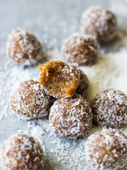 3-Ingredient Coconut Date Bites - only three simple ingredients to make these paleo and vegan friendly dessert | littlebroken.com @littlebroken