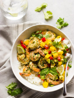 Cilantro Basil Shrimp with Mango Salsa - simple yet healthy cilantro basil shrimp served with sweet and spicy mango avocado salsa | littlebroken.com @littlebroken