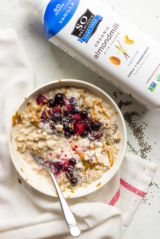 Vanilla Coconut Oatmeal Bowl - just like a smoothie bowl except it's an oatmeal bowl! Made with almond milk, coconut, and pinch of cinnamon. Add your favorite toppings and you have yourself the BEST breakfast | littlebroken.com @littlebroken