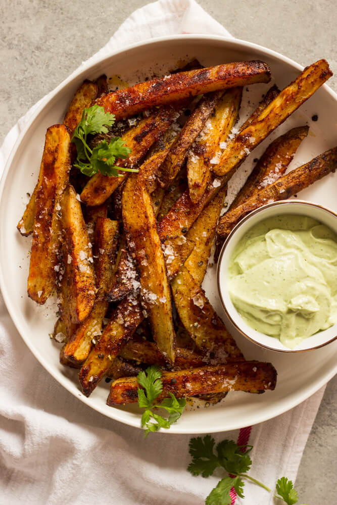 Baked Potato Fries with Avocado Dip - hot savory seasoned fries with refreshing cilantro lime and avocado dip | littlebroken.com @littlebroken