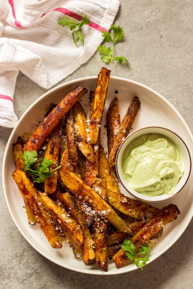 Baked Potato Fries with Avocado Dip - hot savory seasoned fries with refreshing cilantro lime and avocado dip | littlebroken.com @littlebroken