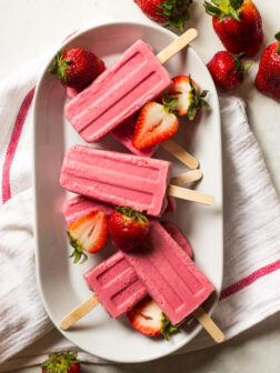 Easy Homemade Strawberry Popsicles (with Greek Yogurt!)