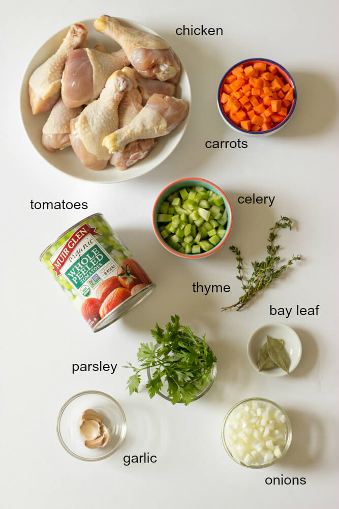 ingredients for easy chicken cacciatore.