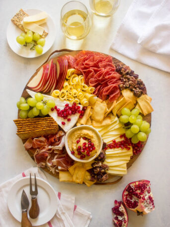 Overview of meat cheese platter
