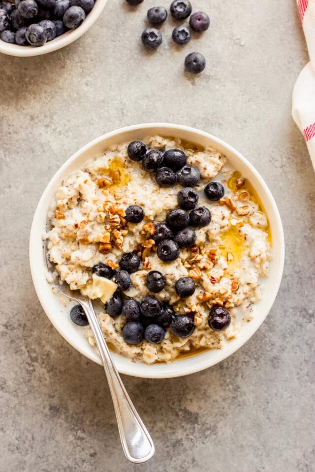 Flaxseed and Blueberry Oatmeal - Little Broken