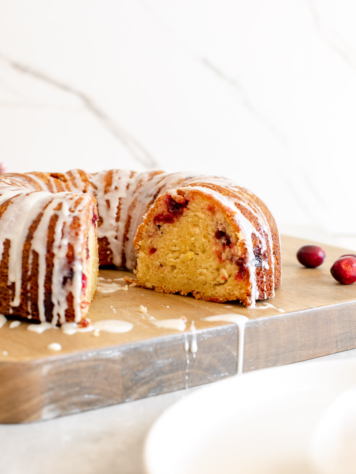 coffee cake with cranberry sauce