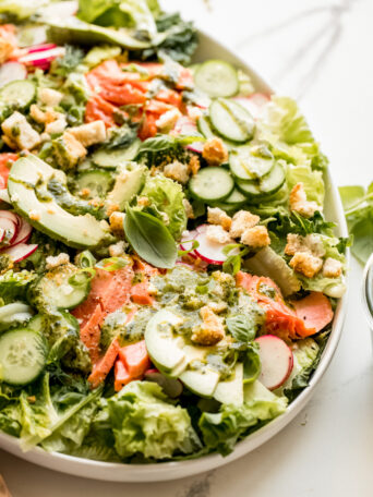 salmon salad with avocado