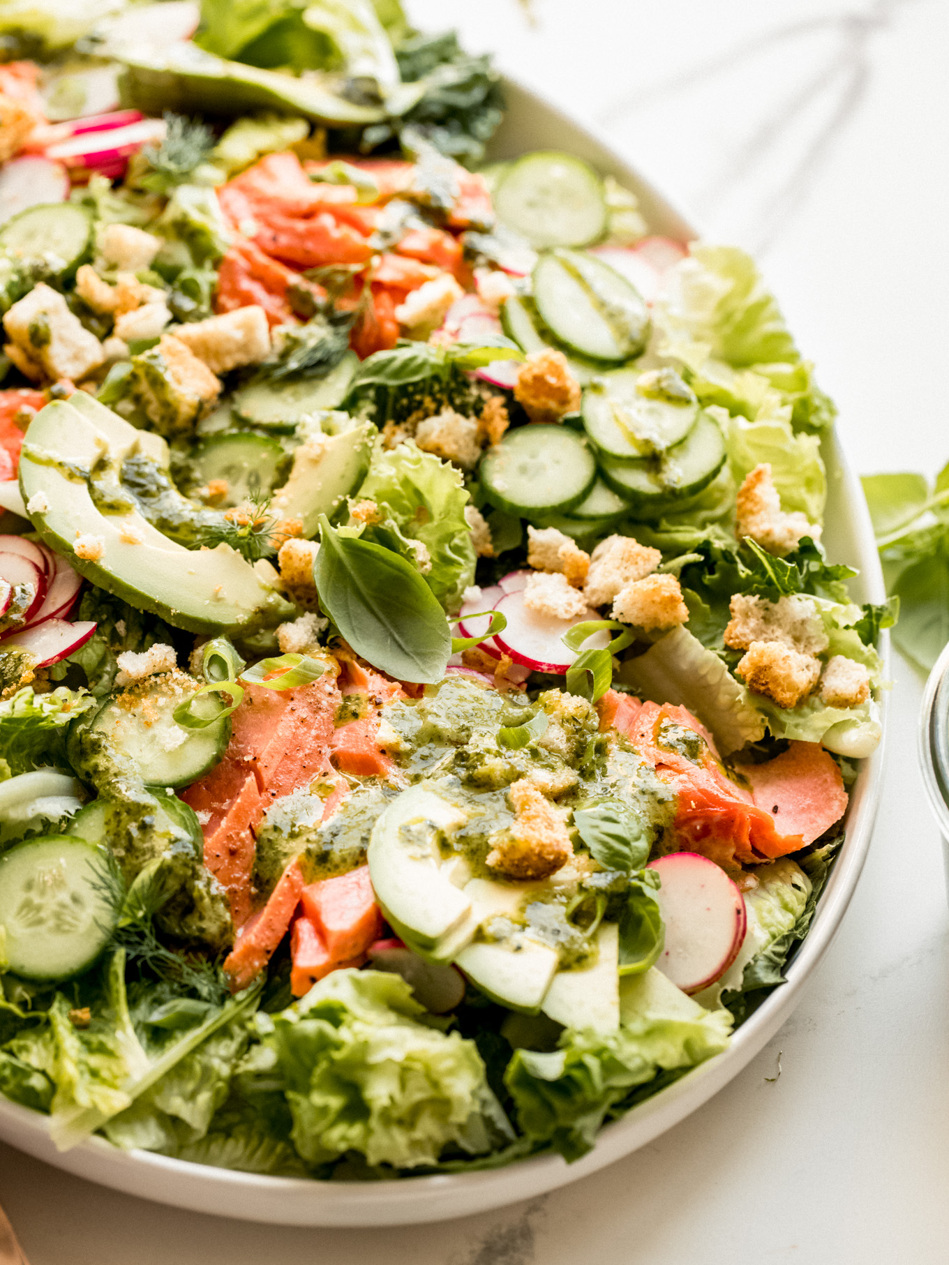 salmon salad with avocado